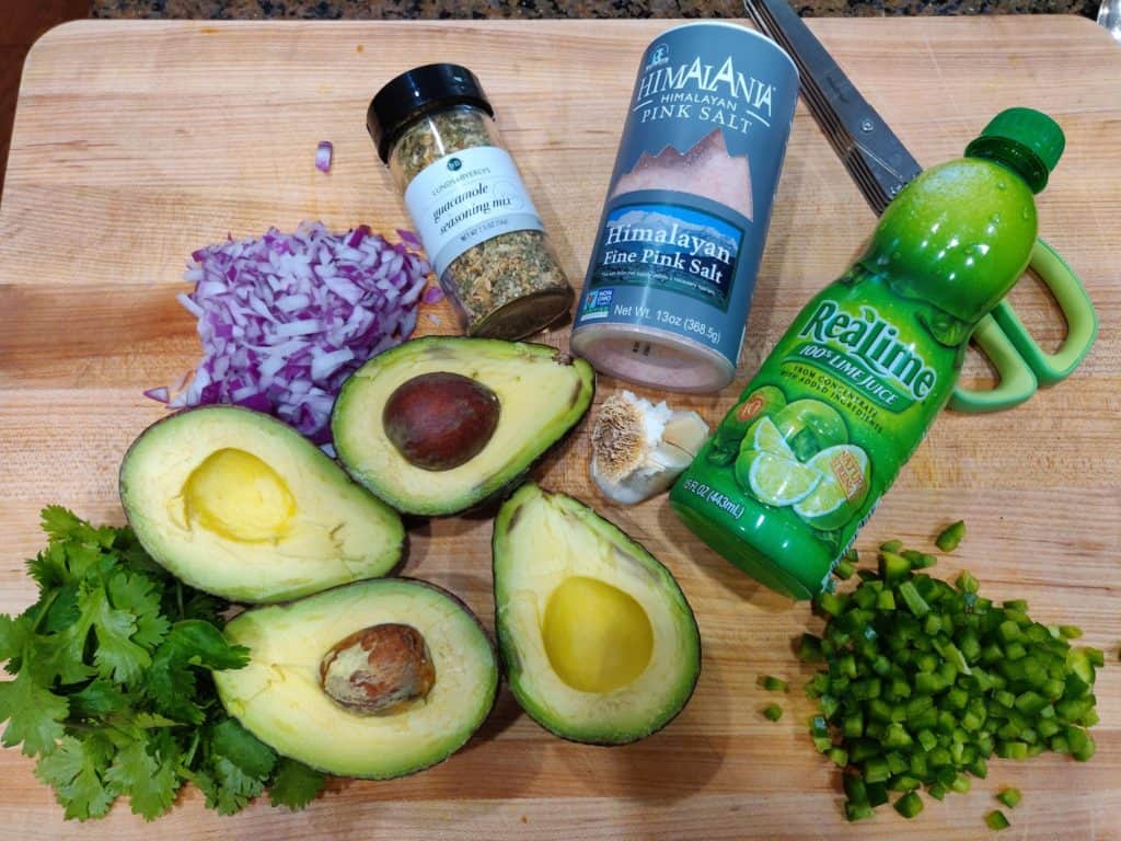Ingredients to make Guacamole