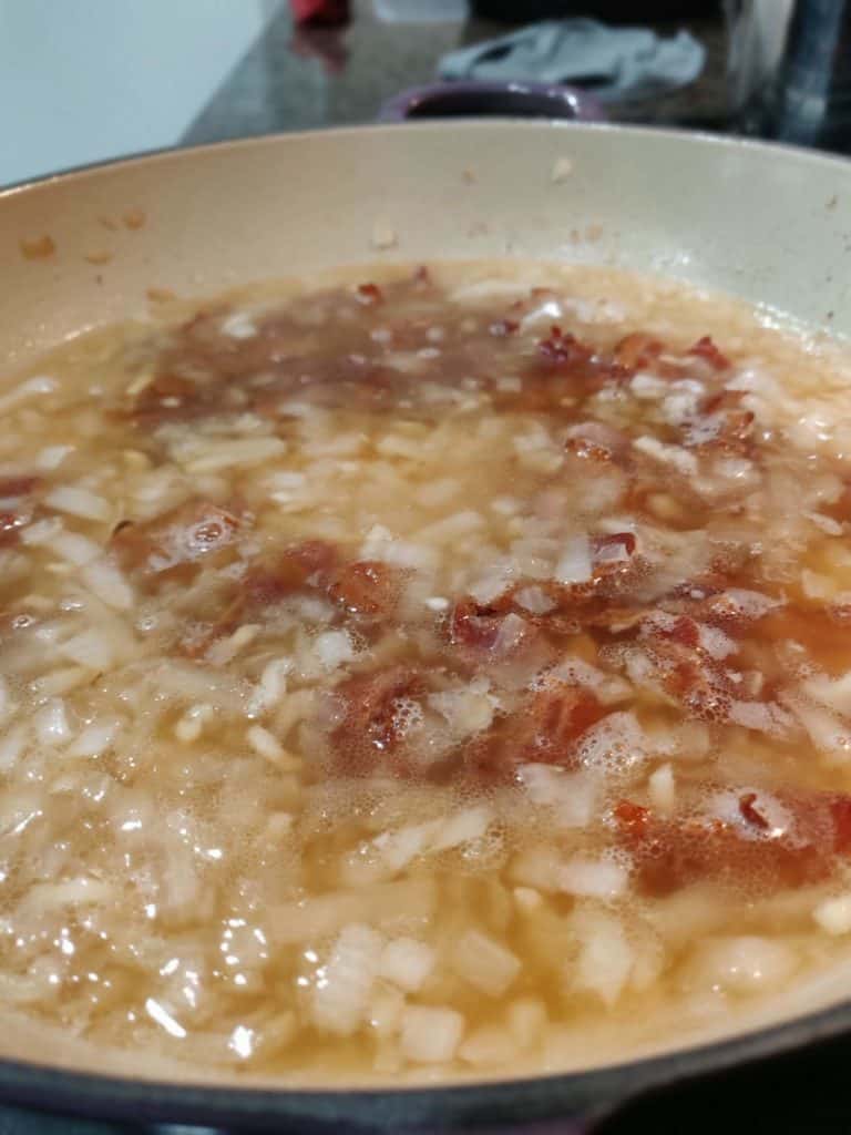 chicken stock with bacon and onions