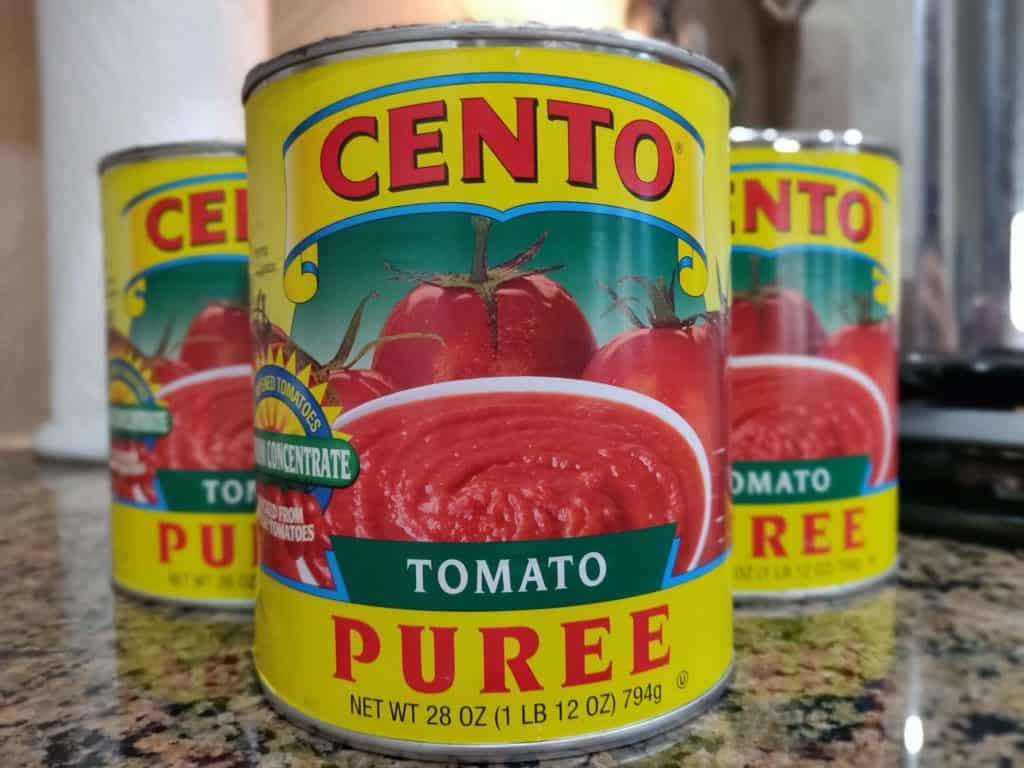Cento tomato Puree cans