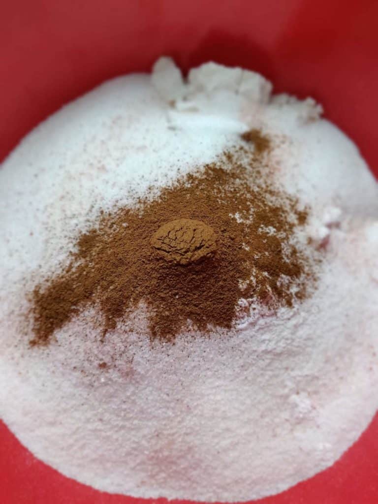 Sugar, Flour and cinnamon in bowl